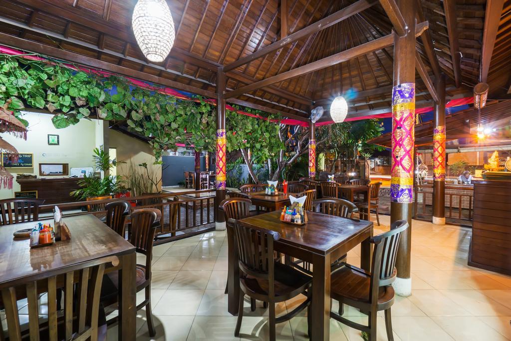 נוסה-למבונגן Arya Inn Enny Salon And Spa מראה חיצוני תמונה